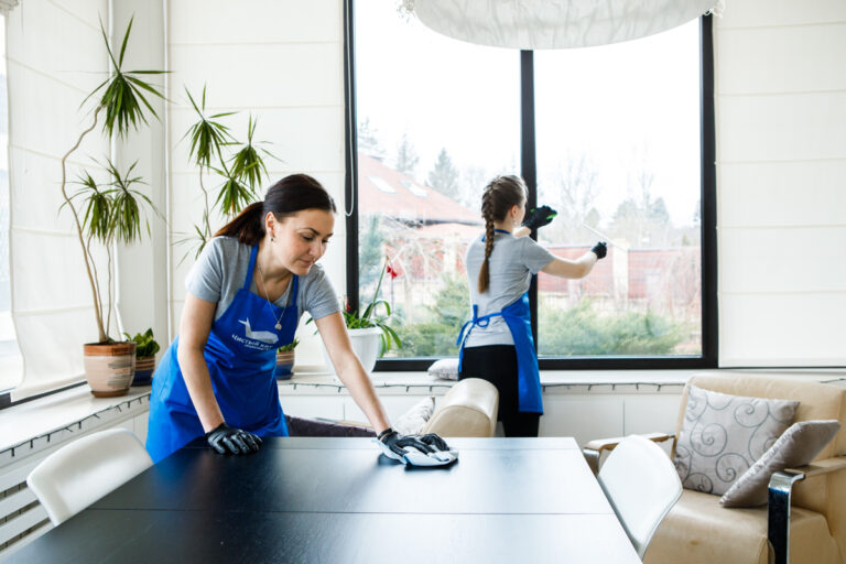 Sky-High Shine: A Glimpse into Cleaning High-Rise Windows in Berlin's Tall Towers