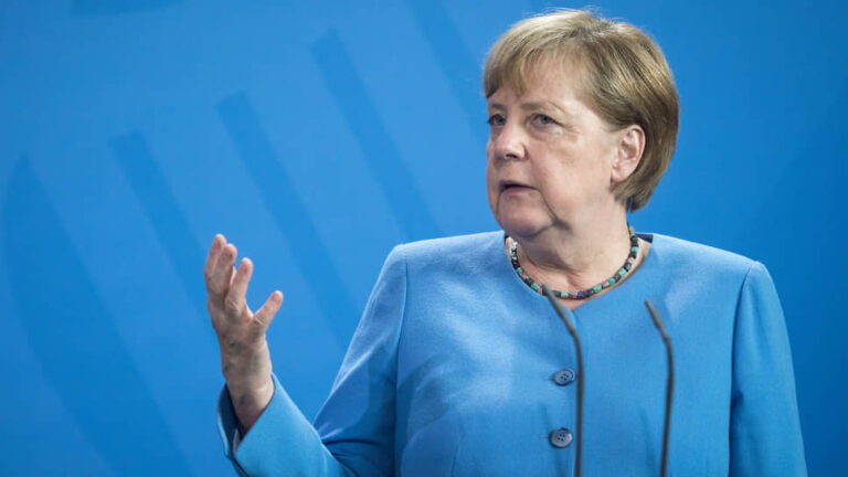 Hat Angela Merkel Anspruch auf Reinigungshilfen? Wie hoch ist ihre Pension, und kann sie sich einen Reinigungsservice leisten?
