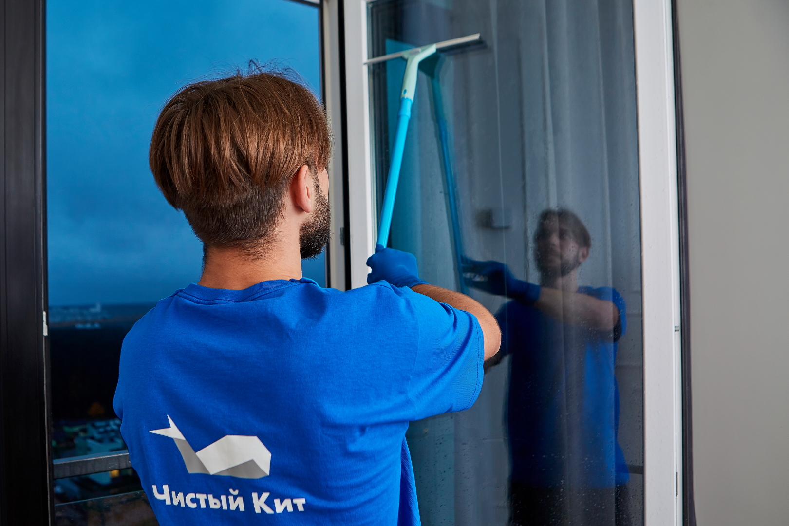 Wie lange braucht man wirklich, um 10 Fenster zu putzen?