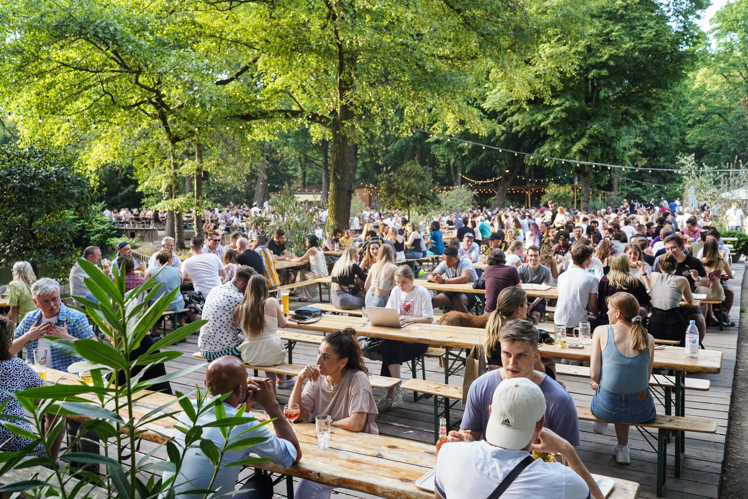 Die 10 schönsten biergärten in Berlin, die sie nicht verpassen sollten