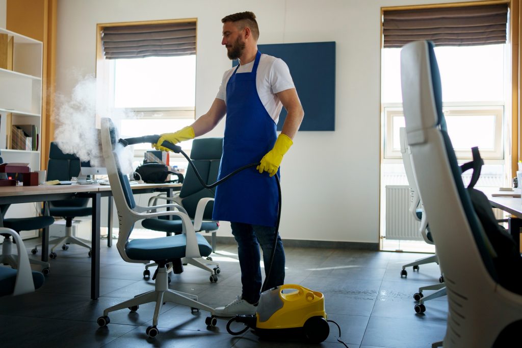 Büroreinigung Köln: Effiziente Reinigungslösungen für ein strahlendes Büro