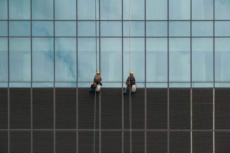 Fensterreinigung Preise Berlin: Kostenfaktoren und Transparenz